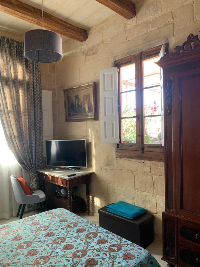 House Of Character In Historical Rabat Apartment Exterior photo